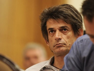 Καρανίκας: «τσόλι», «σίχαμα», «θηλαστικό της μπόχας» και «ξεπλυμένο φασιστάκι» χαρακτήρισε επιχειρηματία από τη Μύκονο